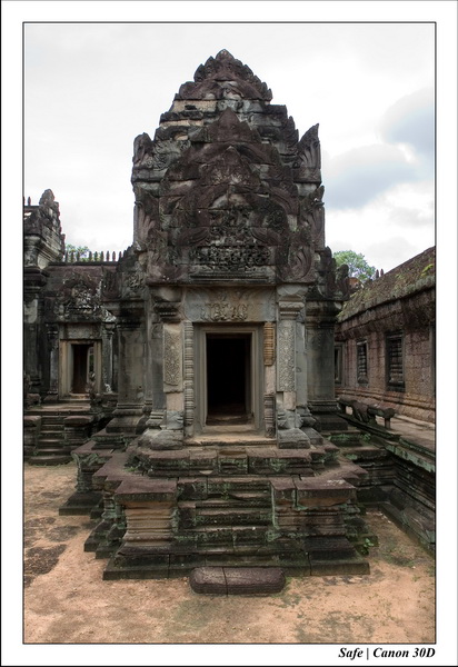 2006 - 07 - Temple angkor - Bantea Samre 15